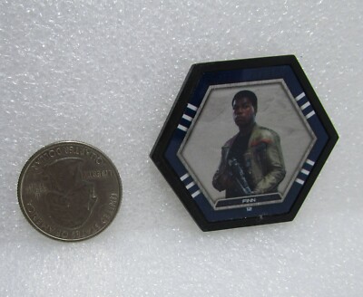 2016 Topps Star Wars Galactic Connexions Black Disc #12 Finn