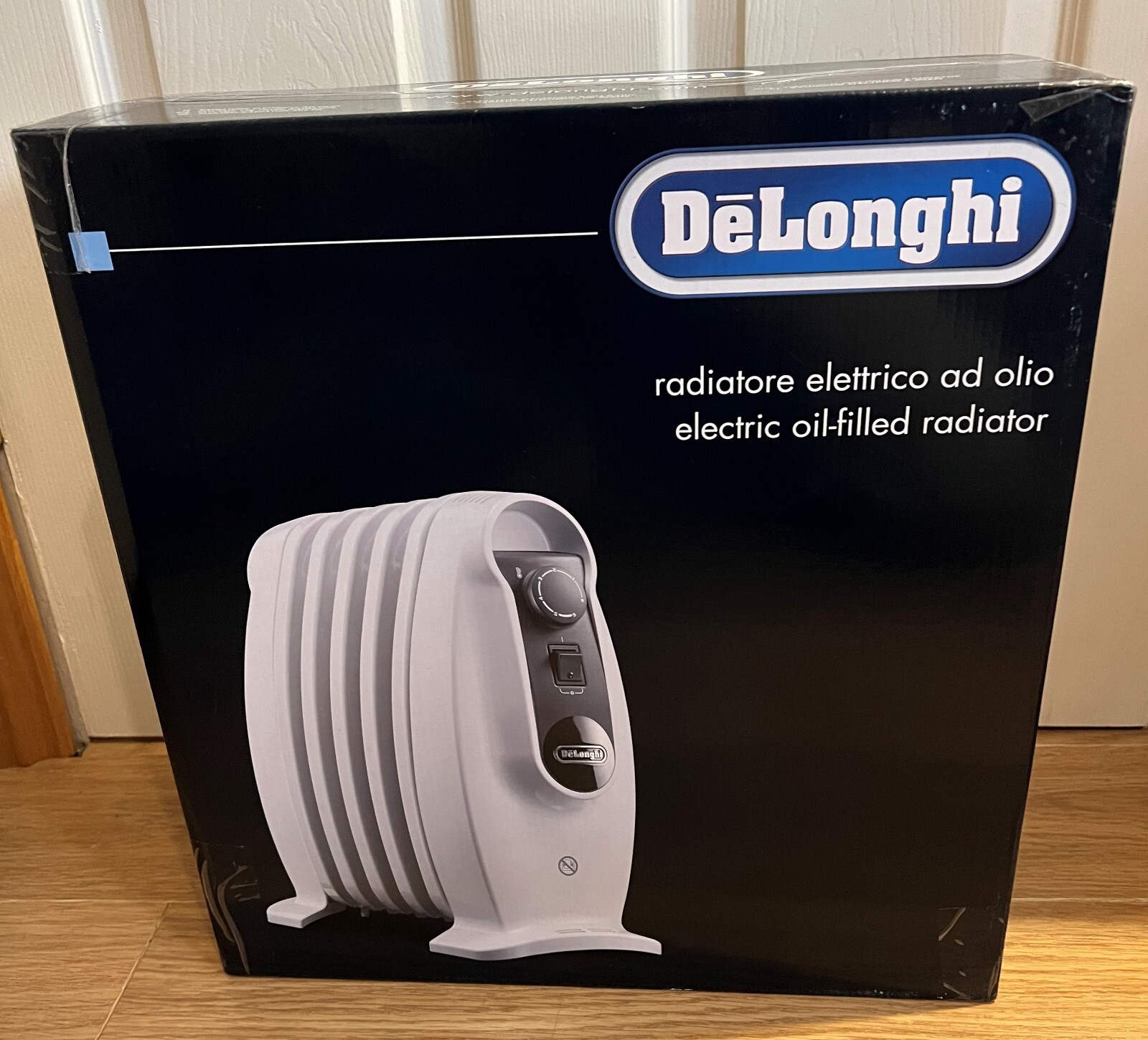 DeLonghi Nano Electric Oil-Filled Radiator TRNS0505M with Room Thermostat  8004399052116 | eBay