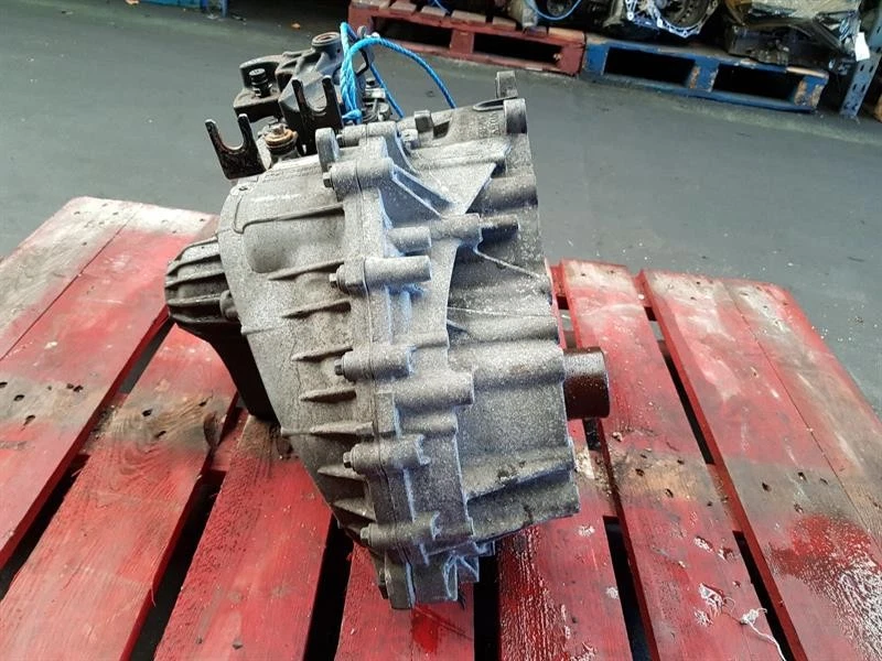 2002-2014 MK1 VOLVO XC90 GEARBOX 2.4 DIESEL D5244T4 6 SPEED MANUAL 566R7002CF  - Image 3 of 4