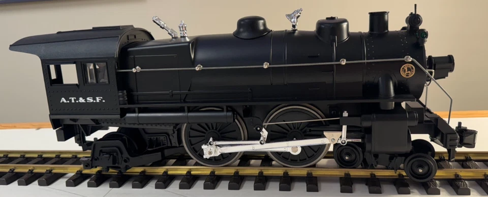 Lionel G-Scale 4-4-2 A.T.S.F. Locomotive & Tender Model 8-85103 - Image 3 of 4