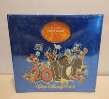 Walt Disney 2010 Photo Album Holds 200 Pics 2 C.ds New Sealed