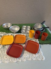 Vintage 14 Pc Aluminum Child  s Toy Pots  Pans Bakeware  Tupperware