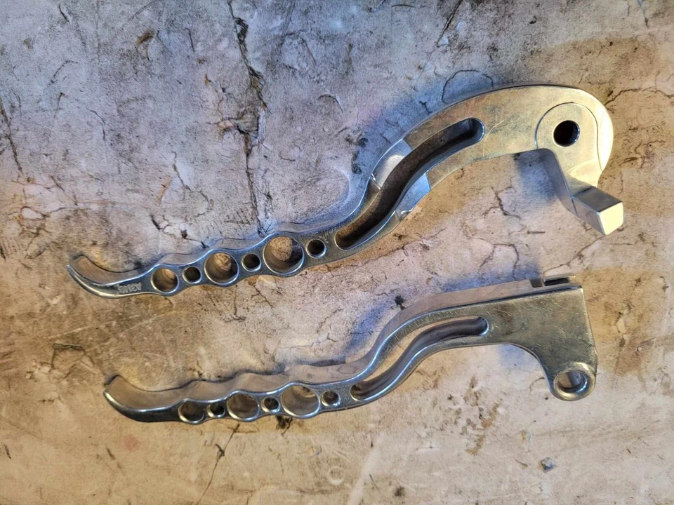 Palancas de freno y embrague pulidas Suzuki 2006 2007 GSXR600 GSXR750 Foto 2 de 2