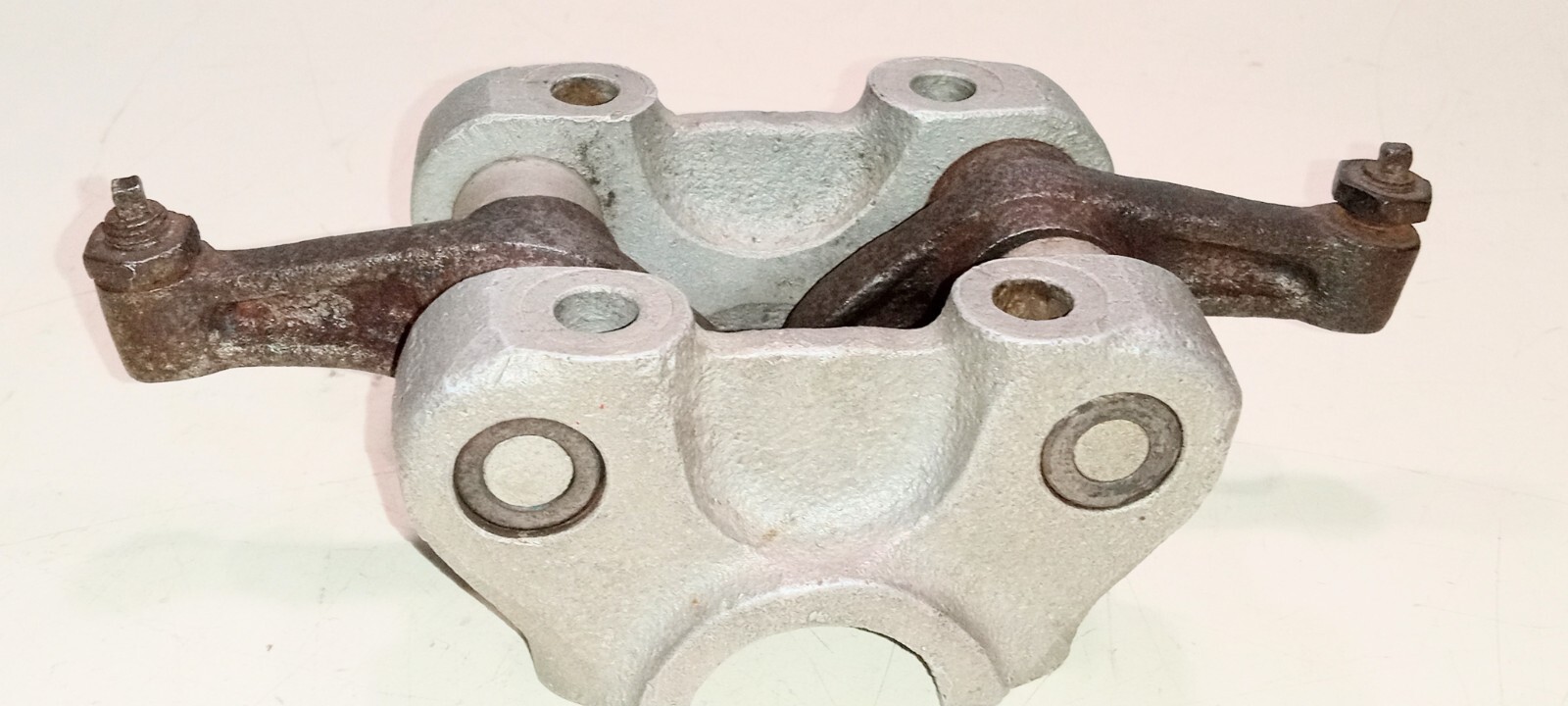 Ferrari 250 Engine Cylinder Head Camshaft Journal Cap Rocker Arm Assembly_OE