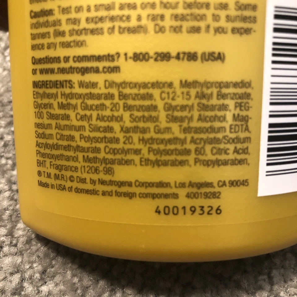 Loção bronzeadora Neutrogena Build A Tan Gradual Sunless Control Your Shade 6,7 oz - Imagem 4 de 4