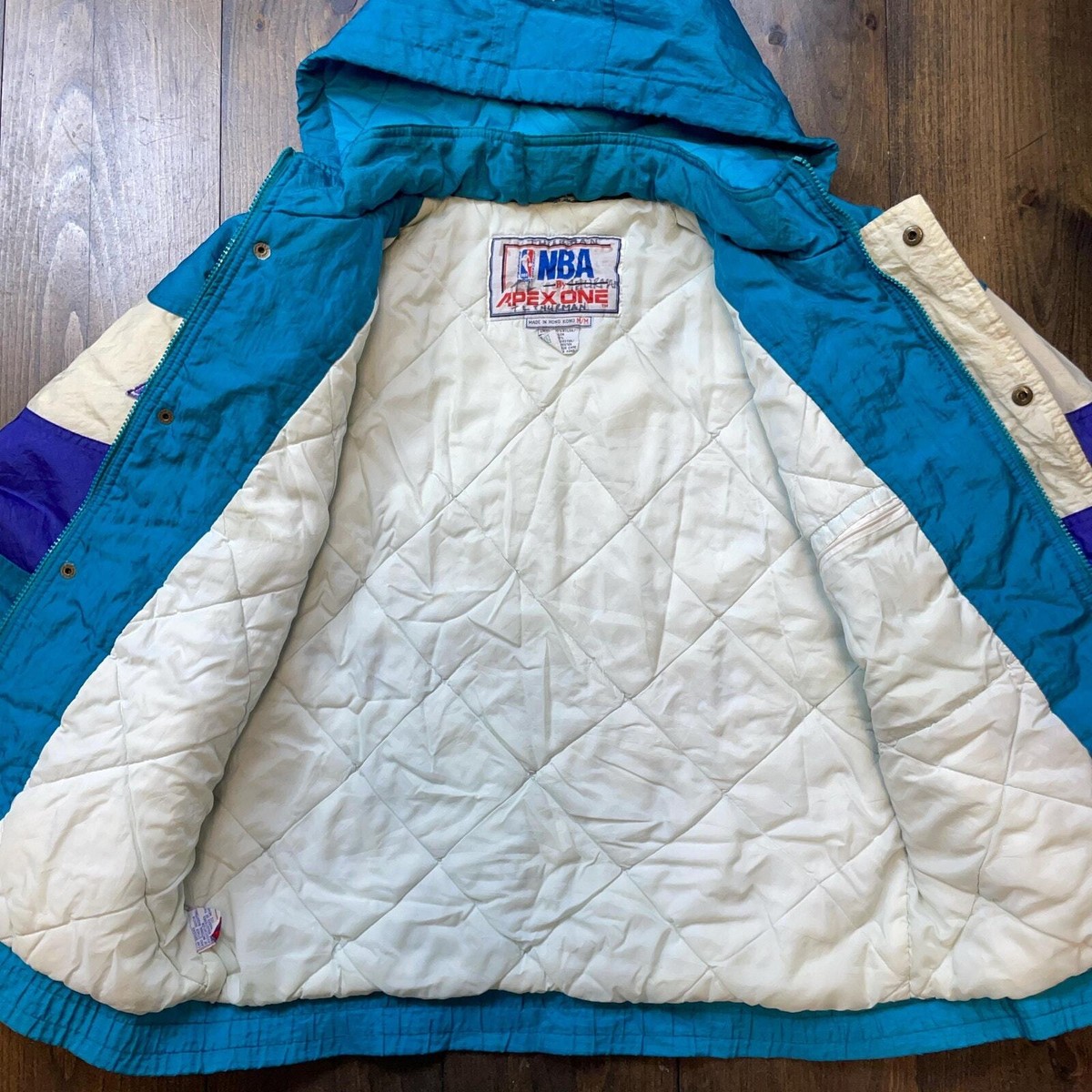 Vintage 1990s Charlotte Hornets NBA Apex One Puffer Jacket