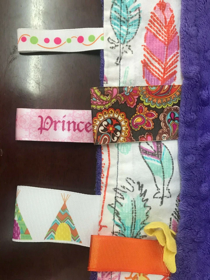 Taggie Seguridad Blankie Princesa Taggy 18" x 18" Suave Pluma Cinta Etiqueta Niña Foto 3 de 4