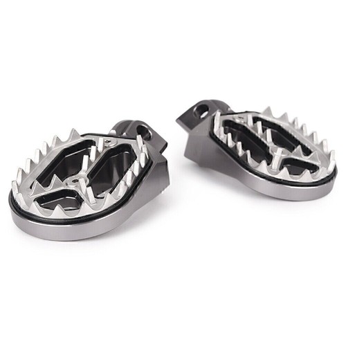 1 Pair Dirt Bike Racing Footpegs Footrests Fit Husqvarna 85cc-530cc ALL 2005-15 - Foto 5 di 6
