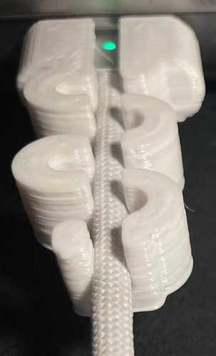 Protezione cavo / connettore Apple MagSafe 3 - 3 Pezzi - Stampati in 3D FDM - Foto 3 di 3