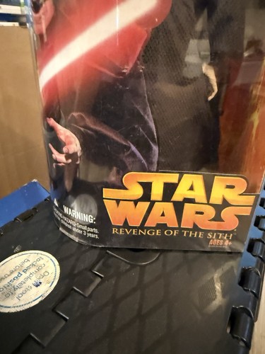 Star Wars Revenge of the Sith - Darth Sidious 12” Figure - Picture 2 of 5