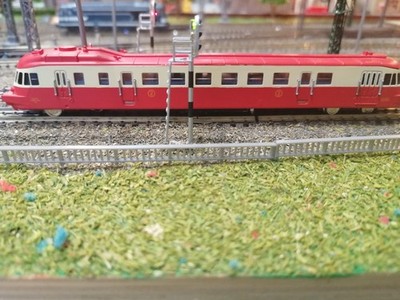 transmondia ABJ4 rotes Dach des Eisenbahnhauses, Spur N 1/160 sncf