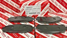 2011-2020 TOYOTA SIENNA FRONT CERAMIC BRAKE PADS GENUINE OEM 04465-AZ319 US