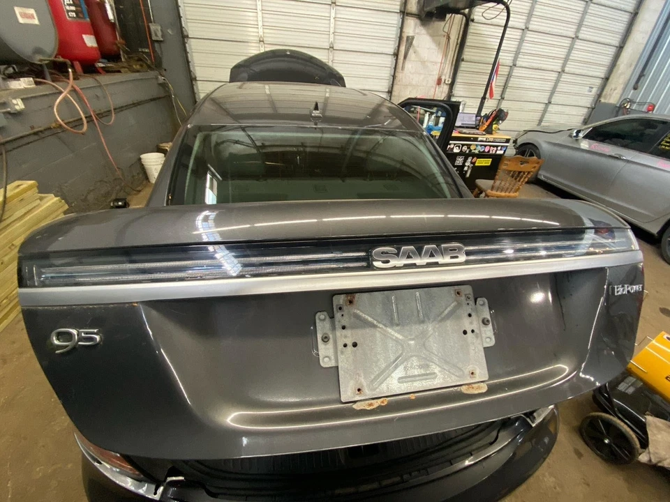 2010-2011 SAAB 9-5 Trunk Mounted Lid Center Tail Light Brake Lamp Lens-OEM - Image 2 of 4