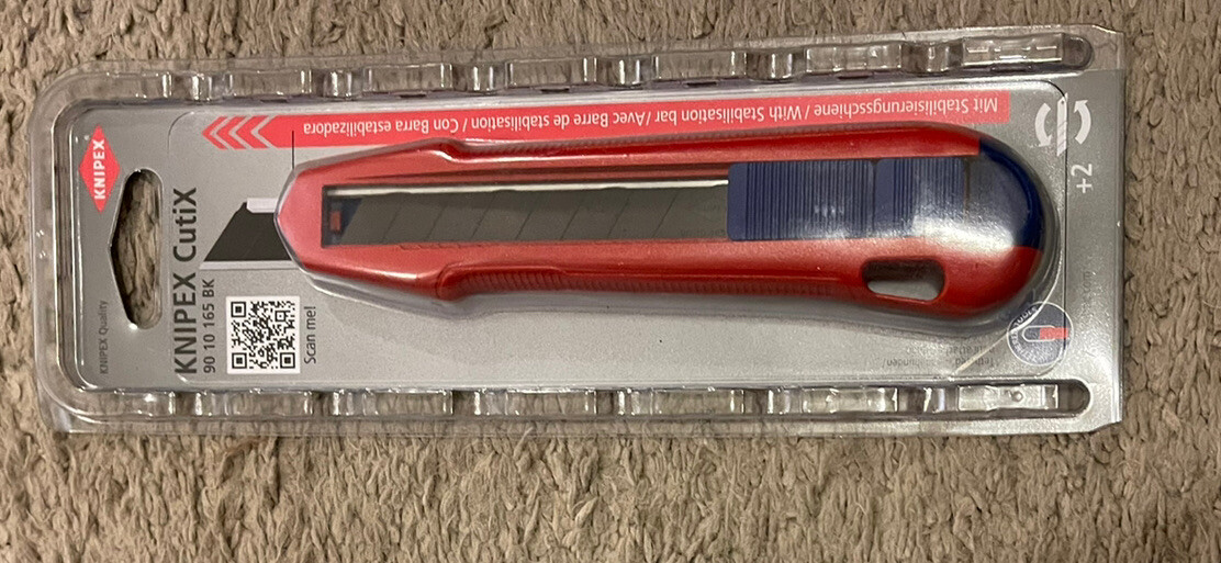 Knipex CutiX&reg; Universal Knife 90 10 165 BKA