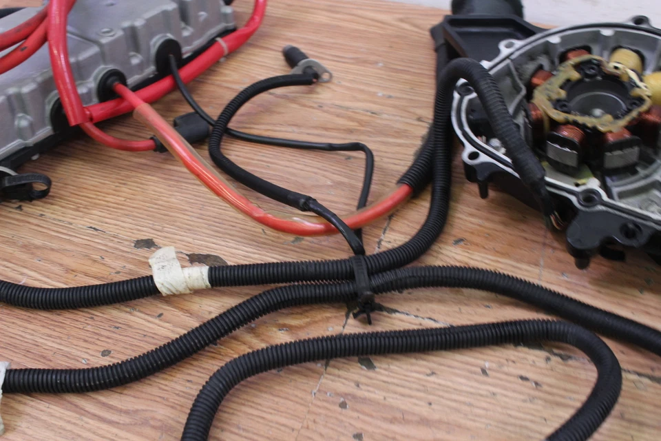 2003 YAMAHA WAVERUNNER XLT800 Electrical Box with Ignition Coils and CDI Stator - Image 3 of 4