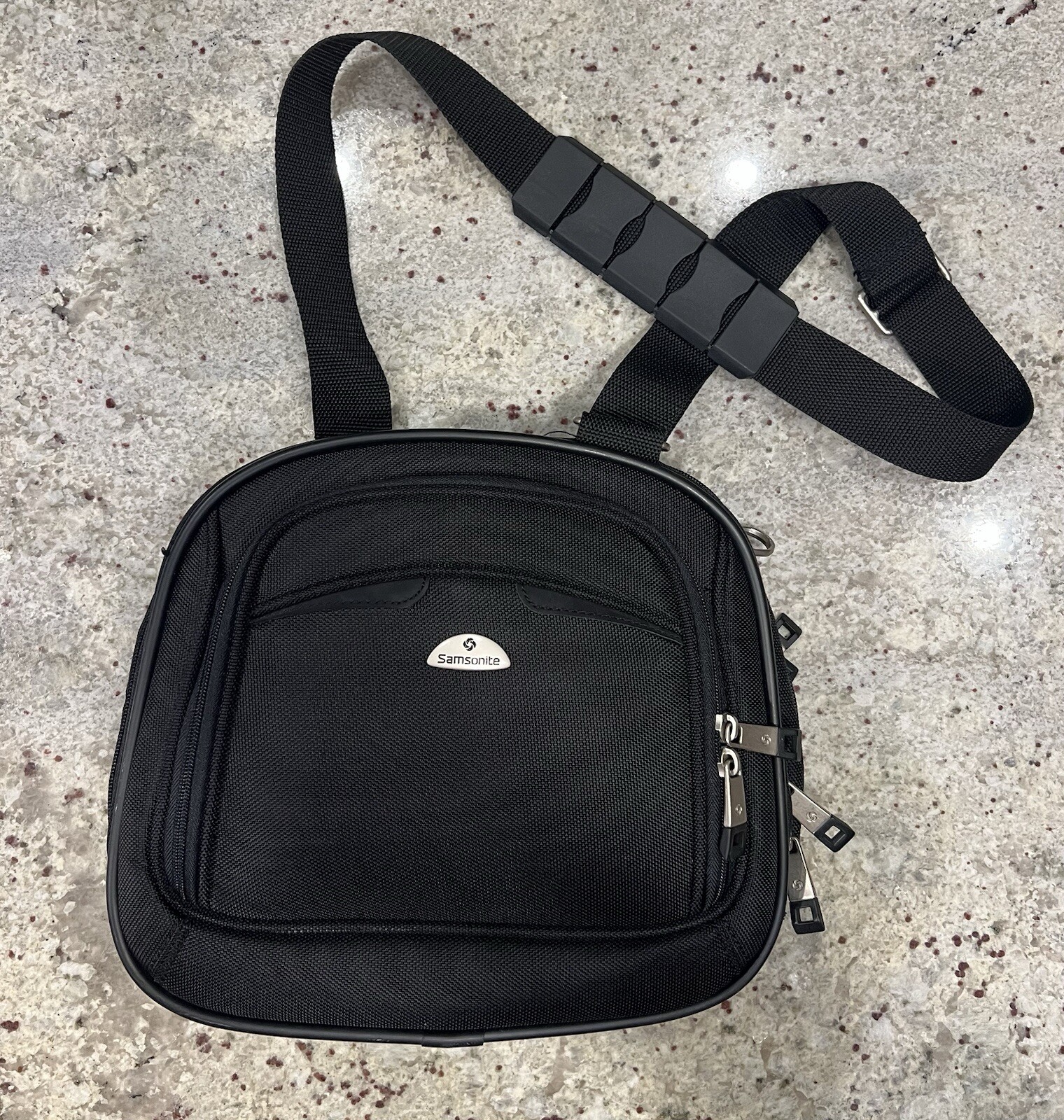 Samsonite Collapsible Carry On Shoulder Bag / Duffle Bag