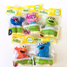 Set Of 5 Sesame Street Hasbro Collectible Figures 2.5" Elmo And Friends T-415