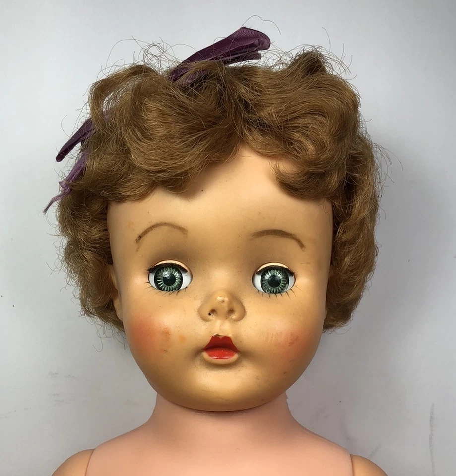 Muñeca vintage 22 pulgadas de alto pelo rojo ojos dormidos moño púrpura Foto 2 de 4