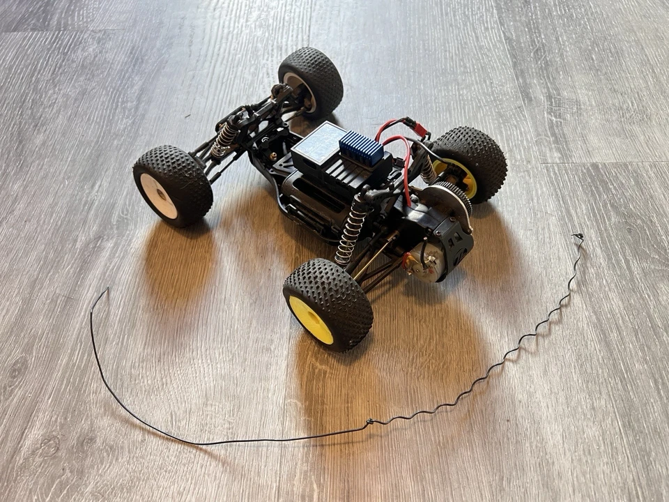 Team Losi Mini T 1.0 RC 1/18 REPUESTOS, BASURA, TAL CUAL. ¡LEER! Foto 3 de 4