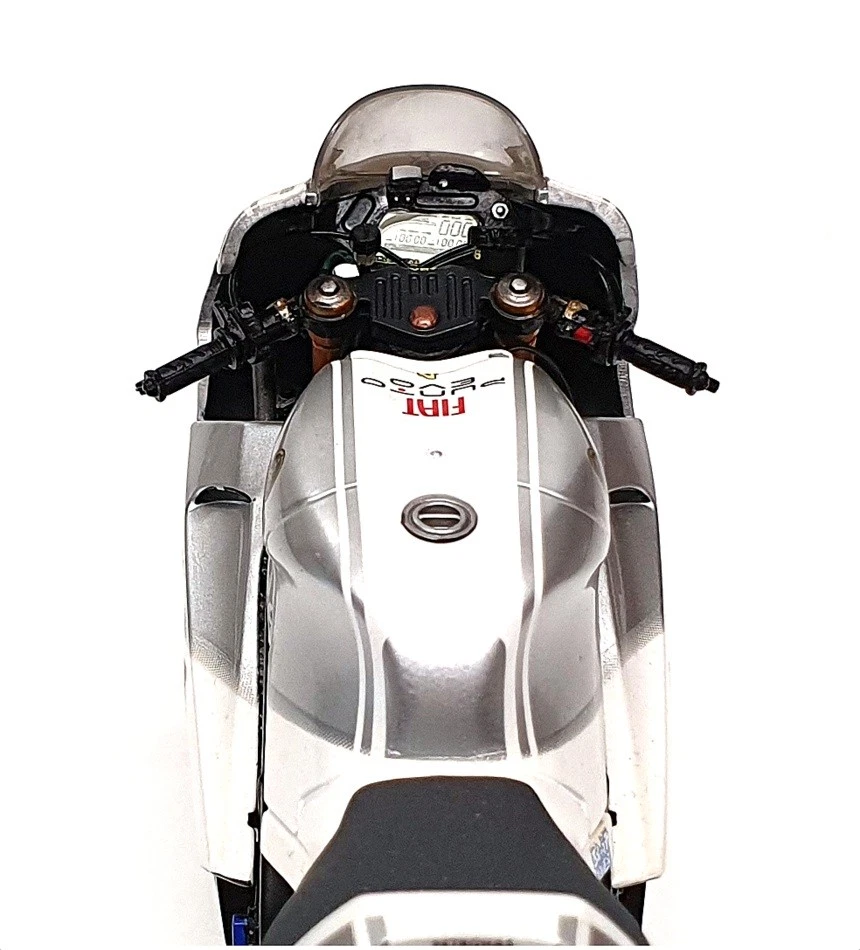 Minichamps 1/12 Scale 122 093146 Honda RC211V MotoGP 2009 Valentino Rossi - Image 4 of 4