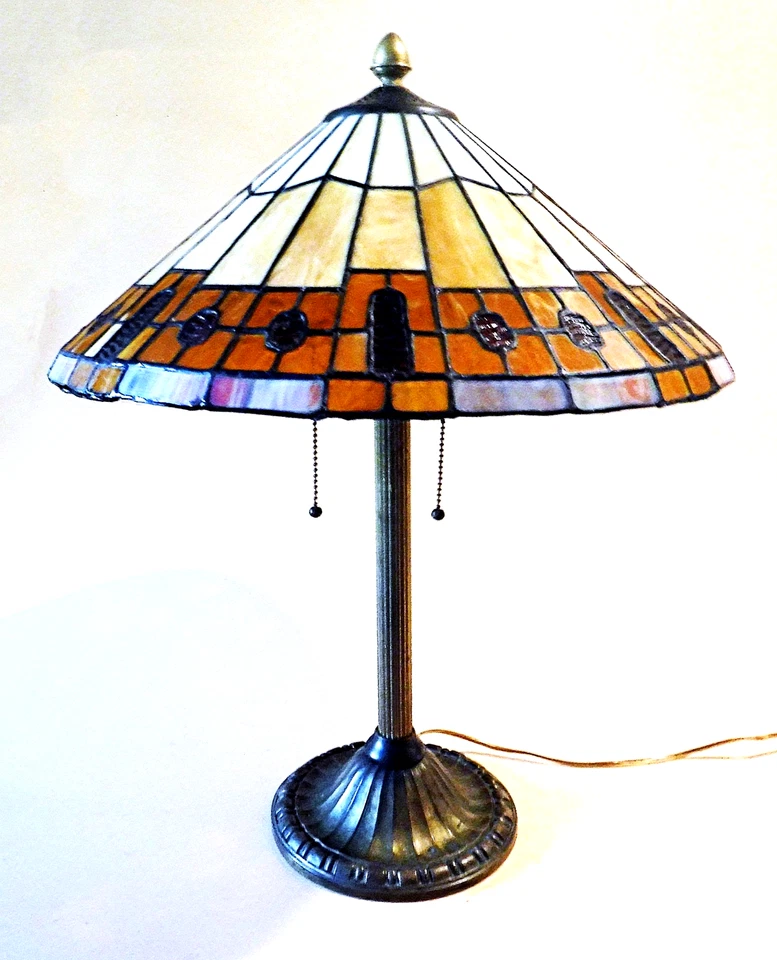 LÁMPARA GRANDE ANTIGUA DE LATÓN DE VIDRIO CON PLOMO MANCHADO ERA ARTESANAL DE ARTES DE MISIÓN, 1910 Foto 2 de 4