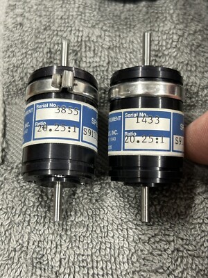QTY 1 STERLING INSTRUMENTS PRECISION GEAR BOX SPEED REDUCER 20.25:1 RATIO