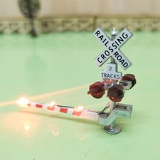 2 x N scale railroad grade crossing signal gate barrier with lights on gate #NLG