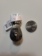 1 7/8" single wheel pully with 1/2" swivel eye