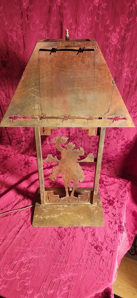 2 Lámpara de mesa vintage Western Iron Metal. Rústico hecho a mano soldado ÚNICO Foto 4 de 4