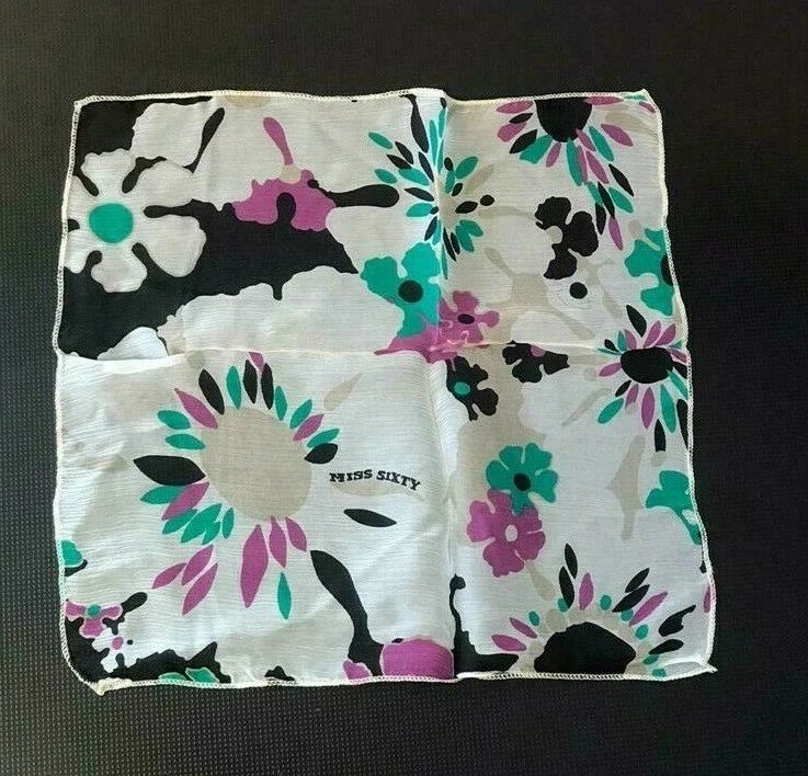 2 Miss Sixty Floral 10x10 Pulgadas Gasa Bolsillo Cuadrados/Pañuelo Foto 2 de 4