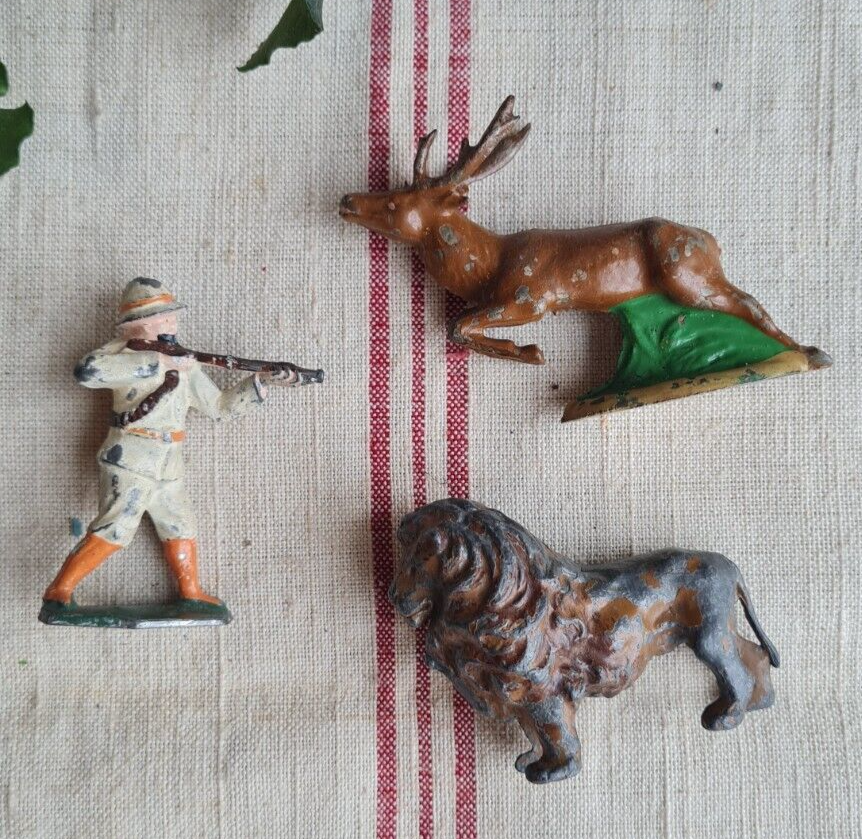 Ancien Chasseurs Colonial Et Lion Cerf Miniature Plomb Ltd London
