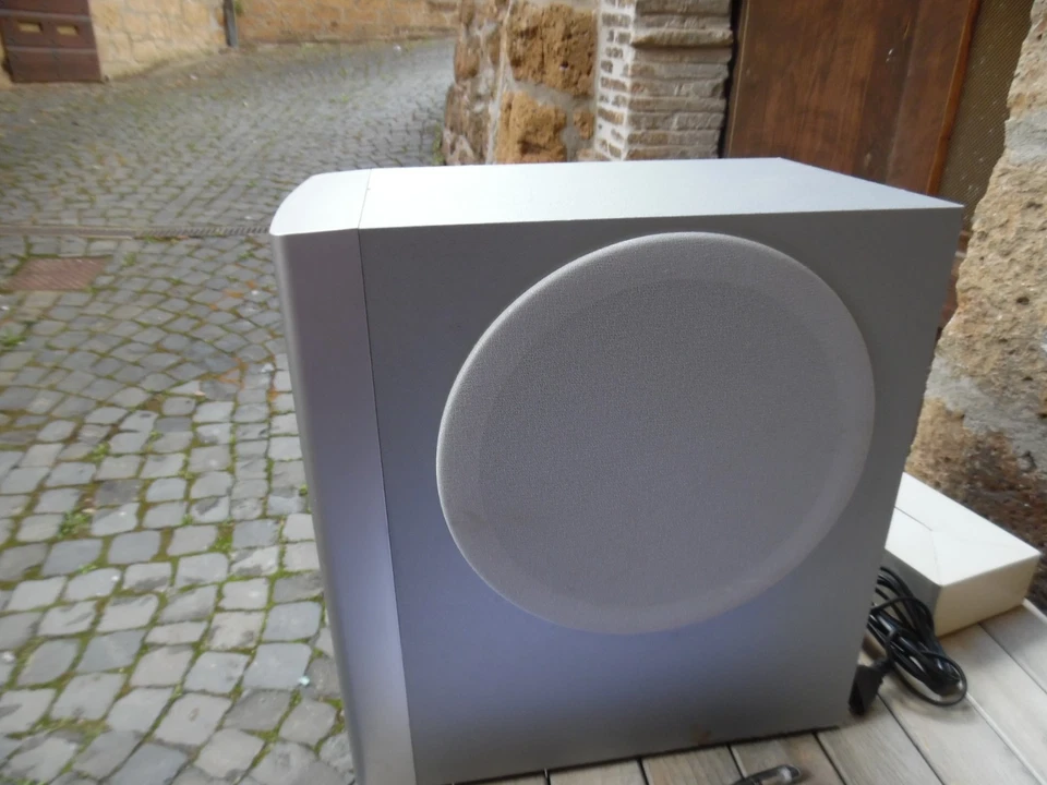 Hitachi mod.MTD-K160 Sub Woofer System (attivo) - Immagine 2 di 4