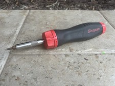 Snap-on Red Soft Grip Ratcheting Screwdriver Bit Driverdes421888working Snap-on Red Soft Grip Ratcheting Screwdriver Bit Driverdes421888working