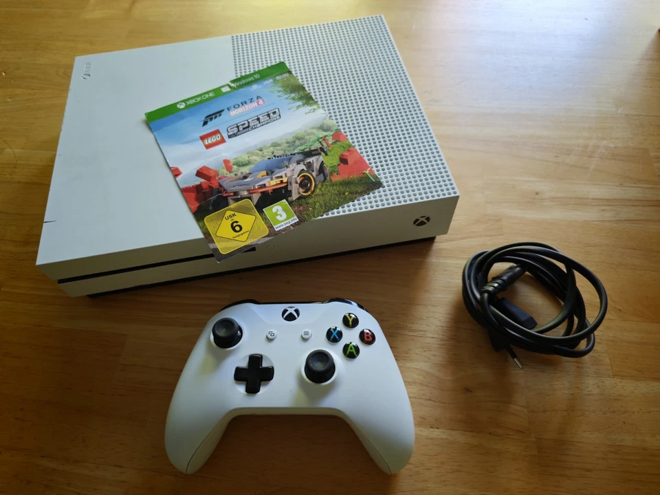 Microsoft Xbox One S, Foto 2 von 3