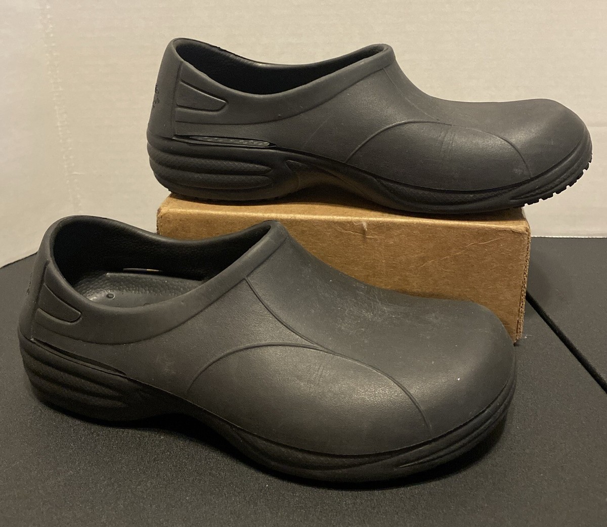 TredSafe Brand Black Slip Resistant Shoes Comfort Clogs sz M-5or W