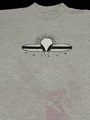 Vintage UFO Alien Chills Gray Adult T Shirt Size XL Distressed