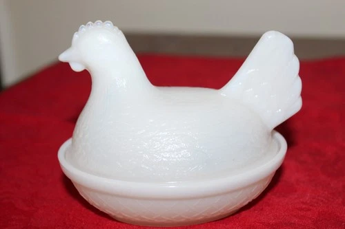 Vintage  White Milk Glass Hen on Nest 4.5' Long Candy/ Trinket Box Westmoreland?