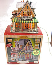 LEMAX  #55263 PAWS AND CLAWS PET SHOP LIGHTED...