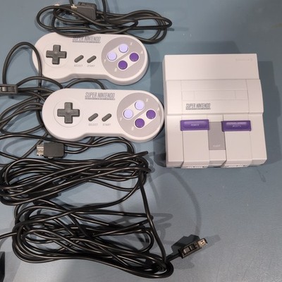 Nintendo Super Nes Game System Control Deck CLV-201, 2 Controller Over 200 games