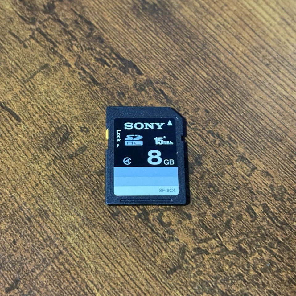 Sony DSC-W830 Cyber-Shot 20.1MP 8x zoom Digital Camera Silver - Image 4 of 4