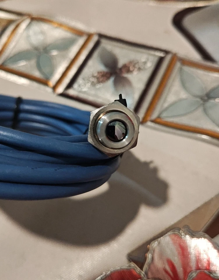 Raytek RAYMI310LTF Temperature IR Sensor 10:1 Optics with 1m Cable, 0 to 1000°C - Image 3 of 3