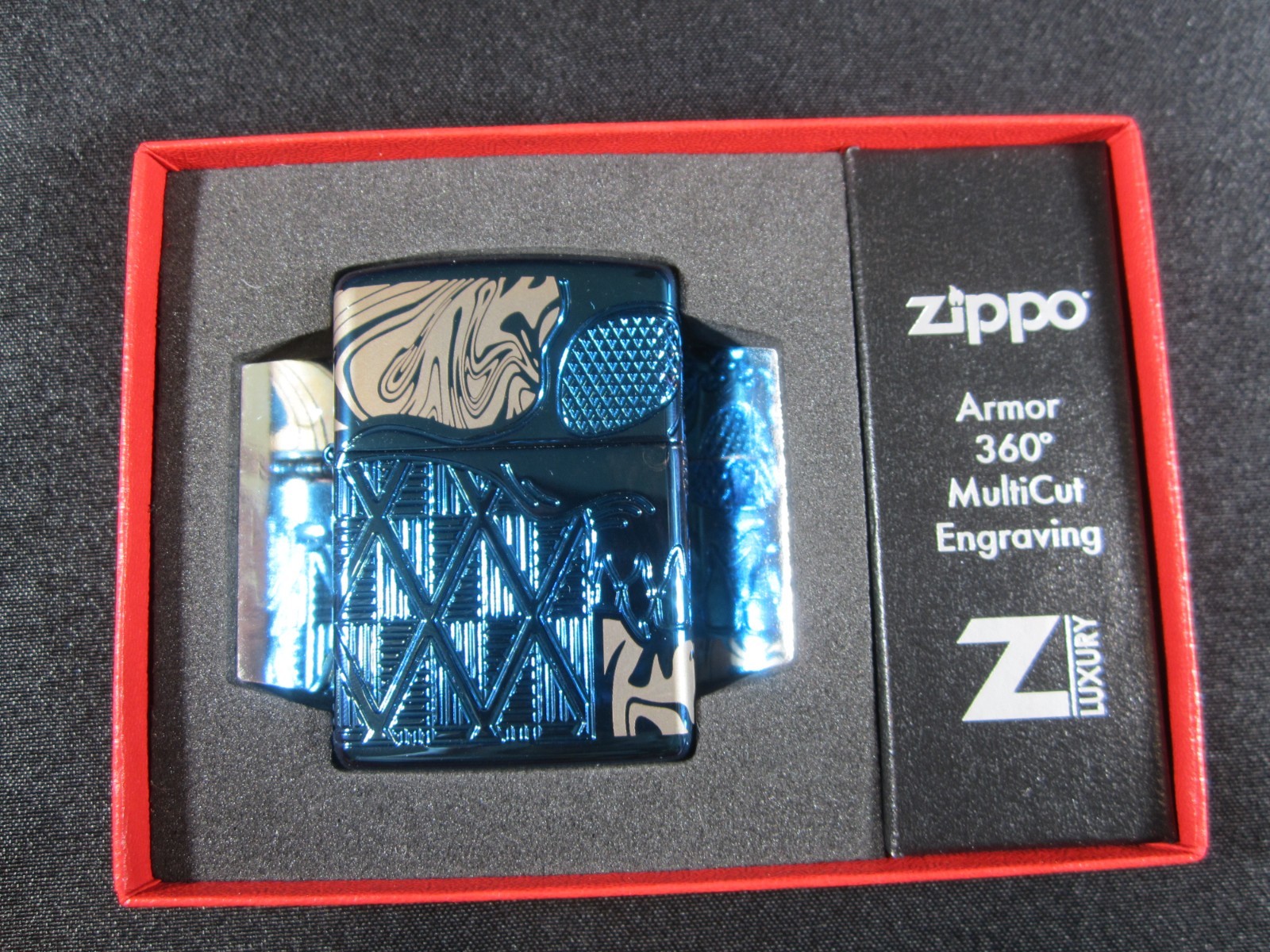 49705 Blue Skull Design Armor 360 Multicut Engraving
