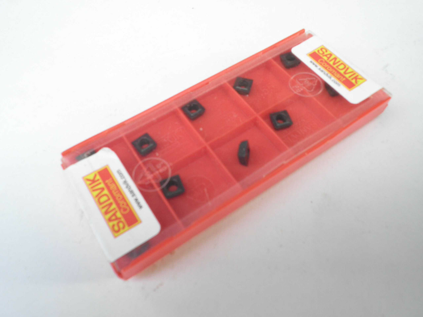 Plaquettes carbure 880-03 03 W06H-P-LM avec brise-copeaux LM pour acier et inox