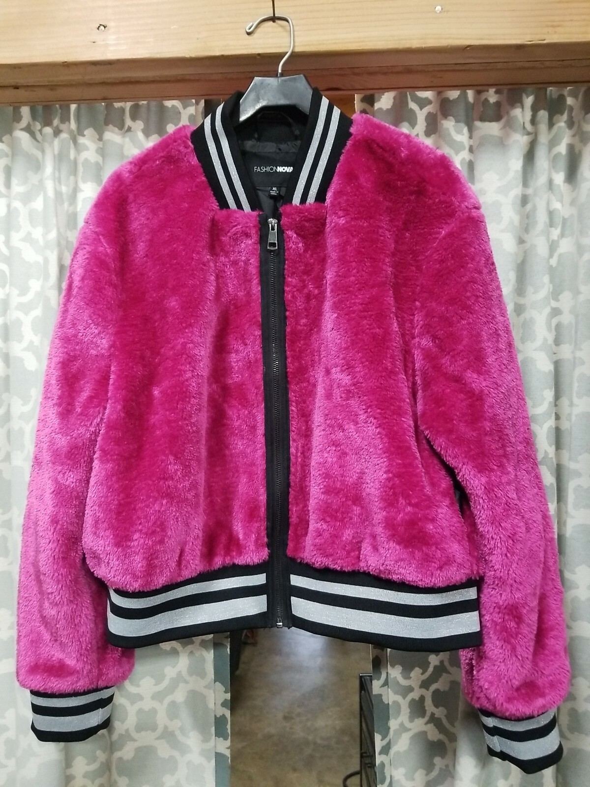 Women's Fashion Nova Pink Fuzzy Jacket Size XL (A3) Gem