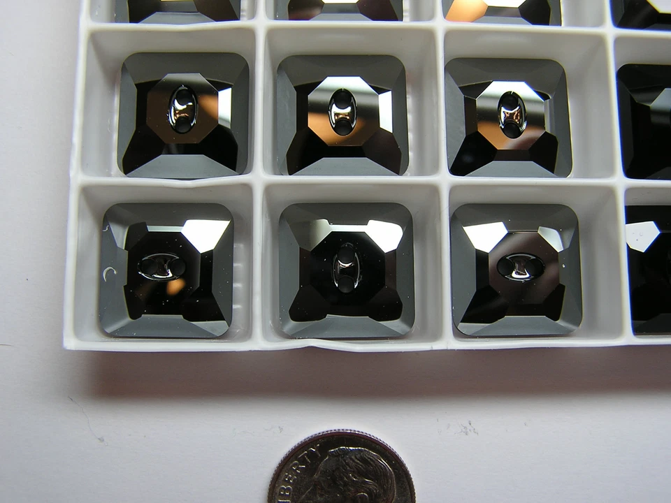VINTAGE Swarovski® Kristall Quadrat Knöpfe #3017 - 16mm - JET HÄMATIT - 24 Stück - Bild 4 von 4