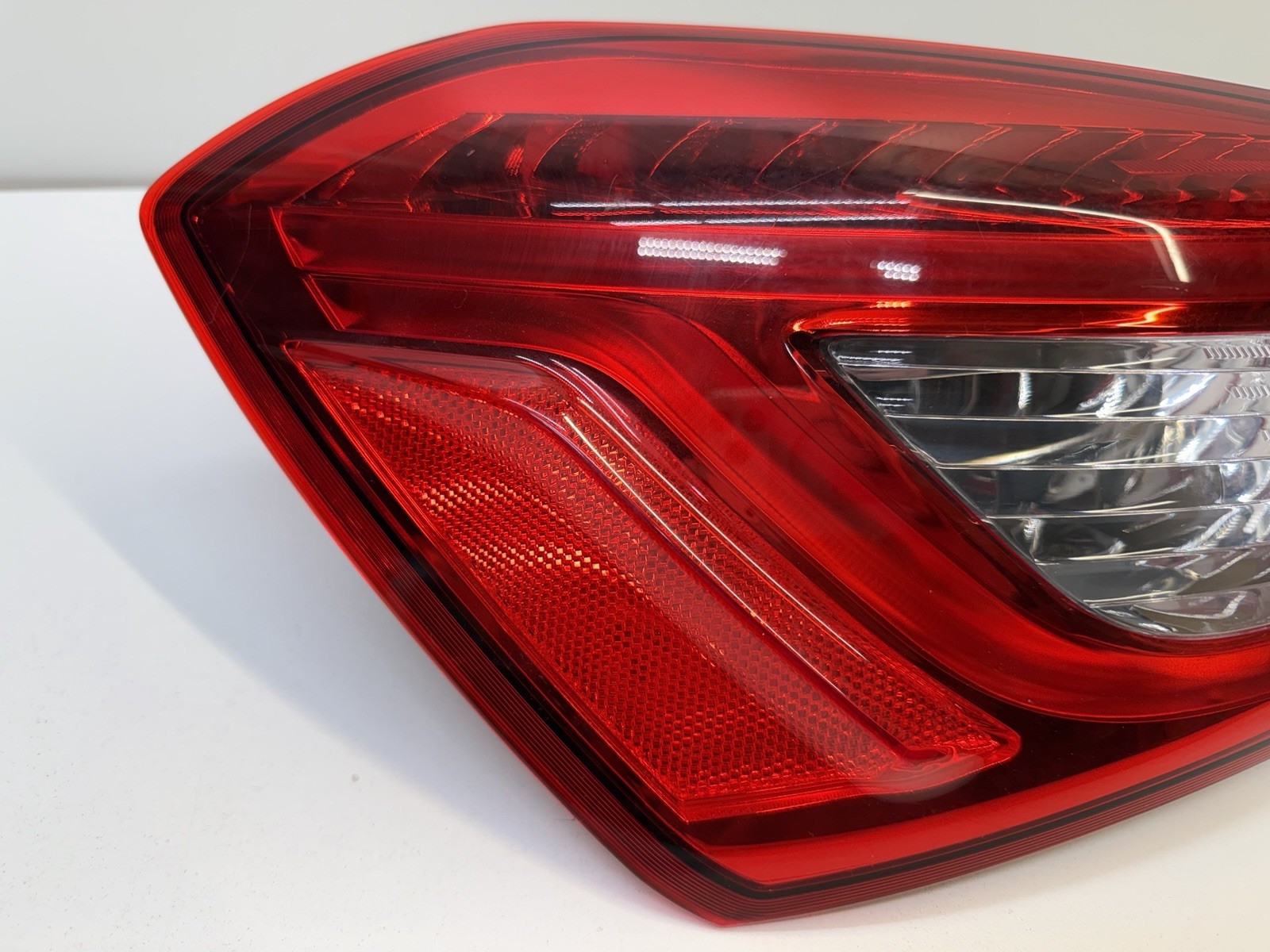 2014-2019 MASERATI GHIBLI DRIVER LEFT LH REAR OUTER TAILLIGHT OEM