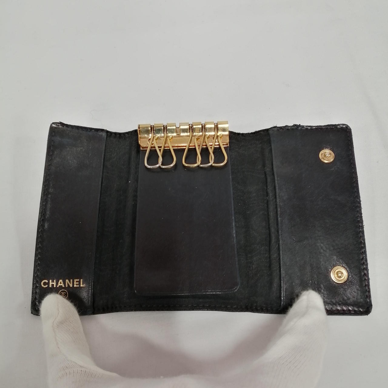 6 Key Case Model Black One Key Ring Missing CHANE… - image 2