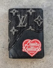 Louis Vuitton • Organizer da tasca monogramma in denim nero Nigo ❤️