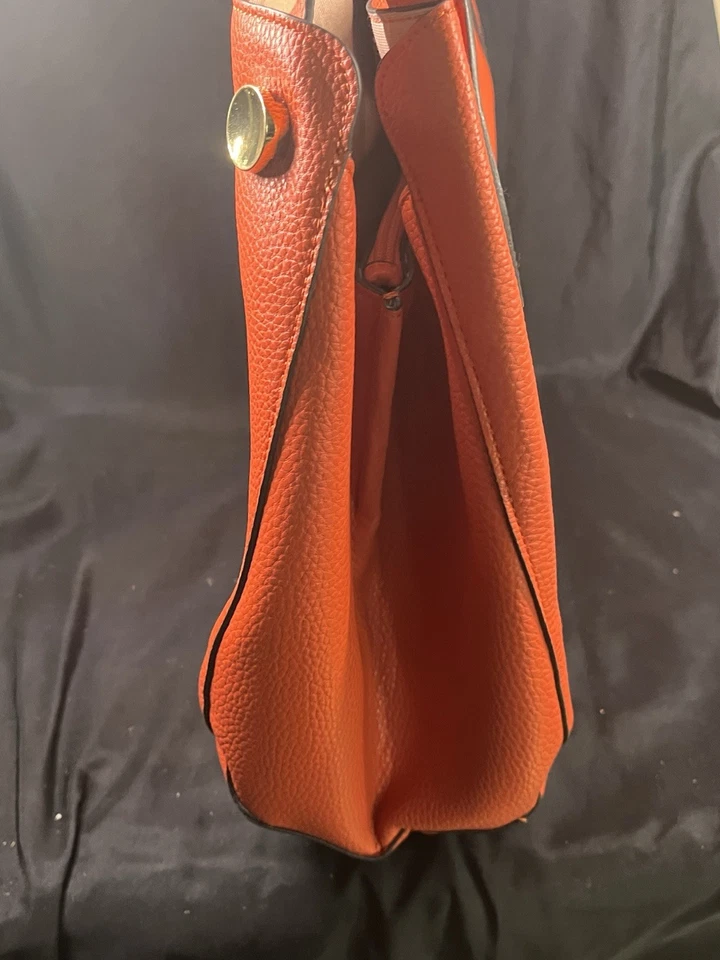 BOLSO DE MANO NANETTE VEGANO CUERO GRANULADO NARANJA Foto 4 de 4