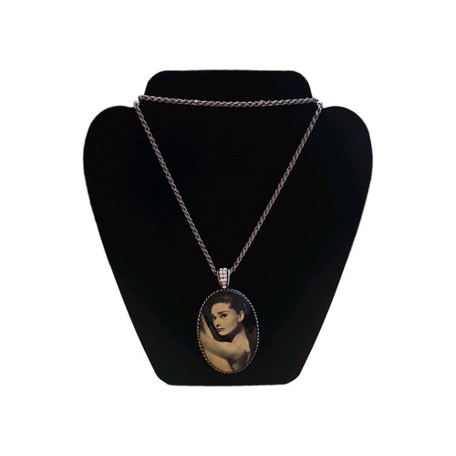 Retro Audrey Hepburn Silver Tone Portrait Pendant Necklace